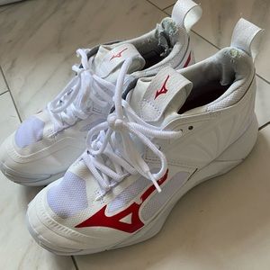 Mizuno Wave Momentum Women's Volleyball Shoe